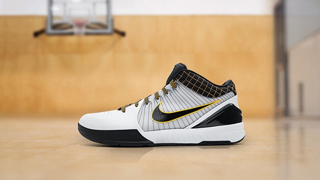 Kobe 4 del 2025 sol black